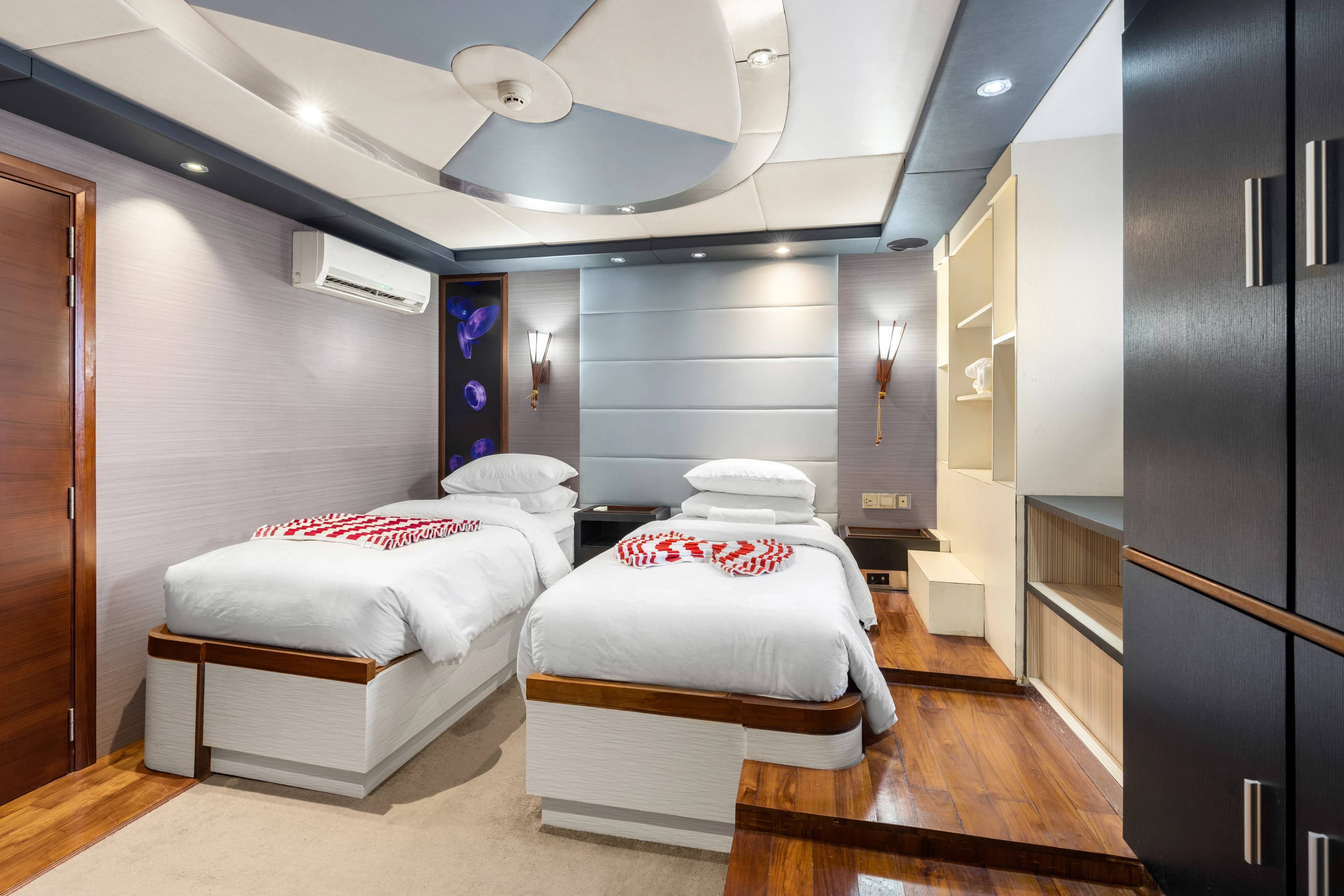 Lower Deck Double/Twin Cabins