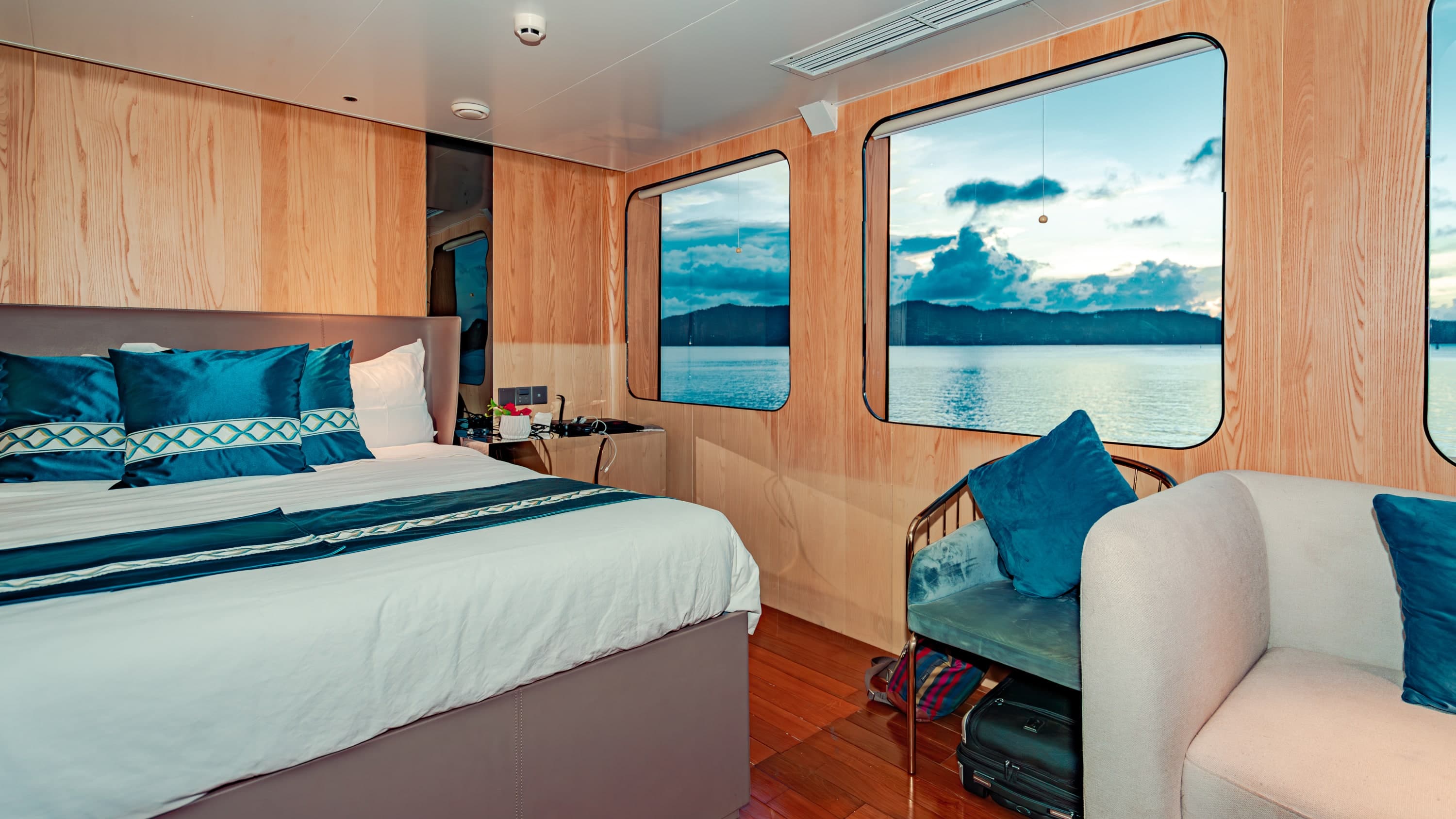 Master Seaview Cabins